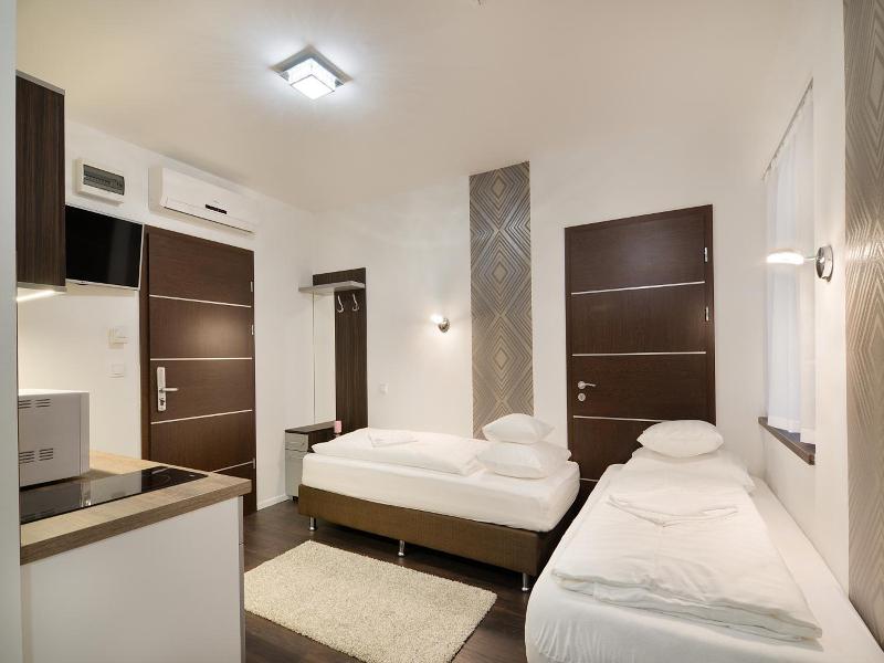 Paulay Downtown Apartments image