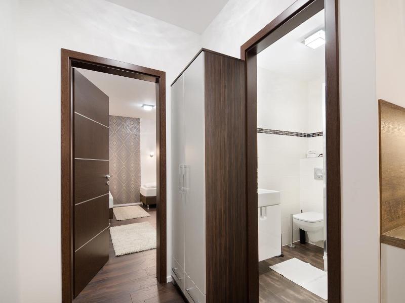 Paulay Downtown Apartments image
