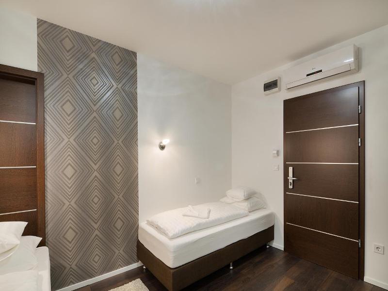 Paulay Downtown Apartments image