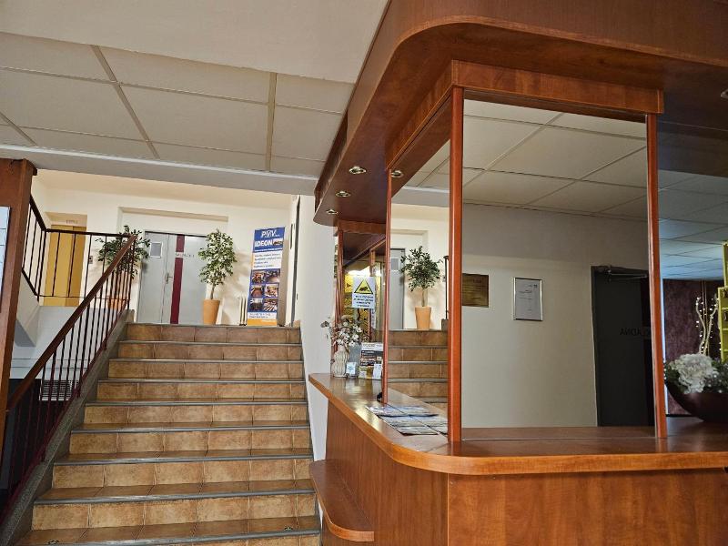 Hotel Trim image