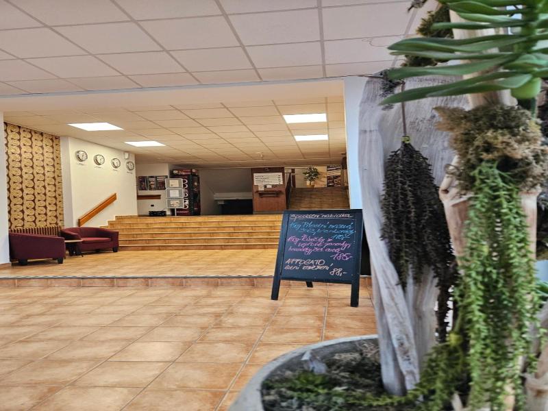 Hotel Trim image