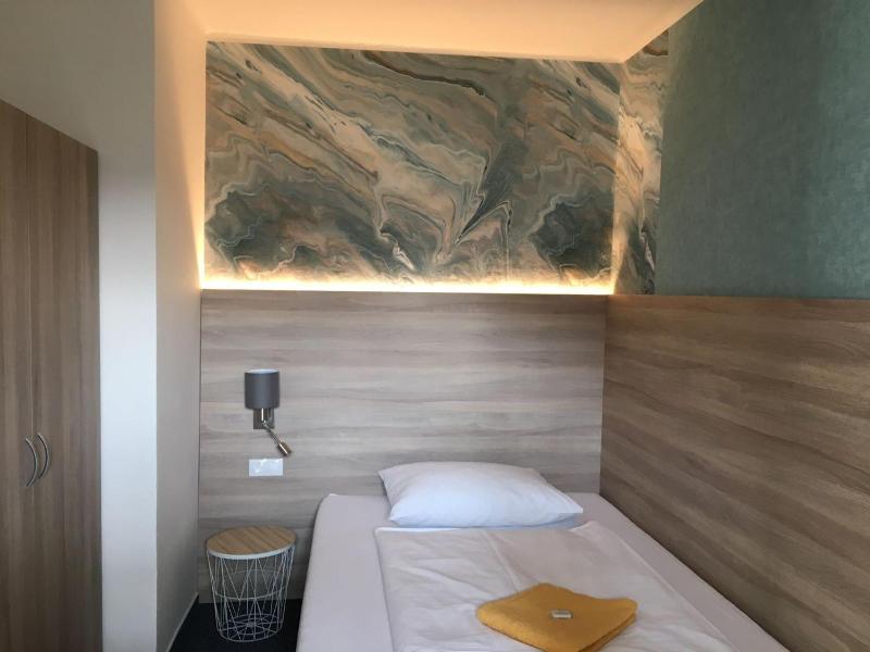 Hotel Trim image