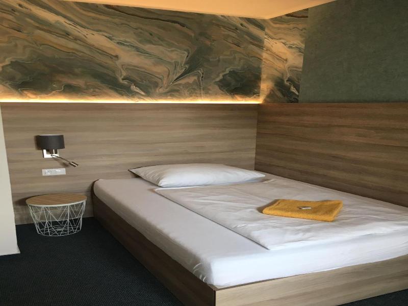 Hotel Trim image