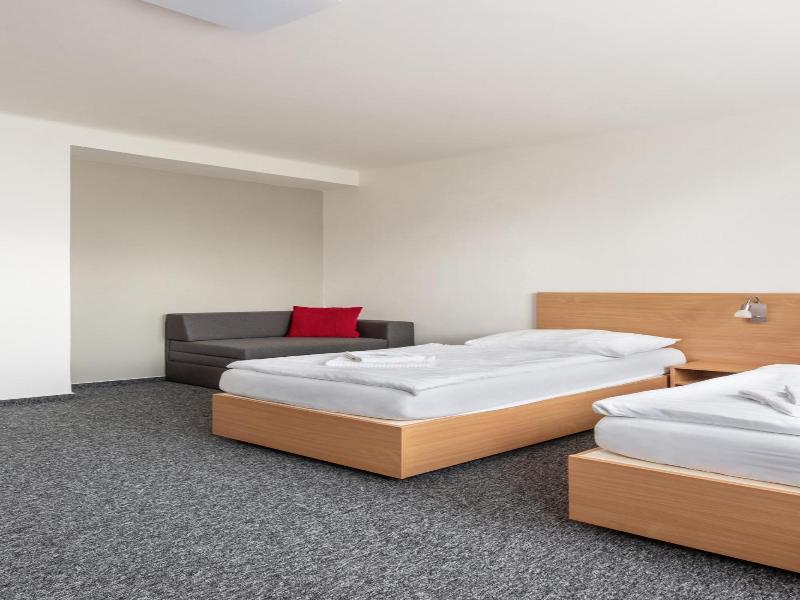 Hotel Trim image