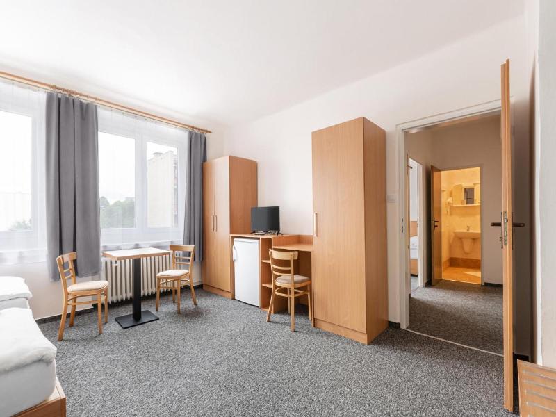 Hotel Trim image