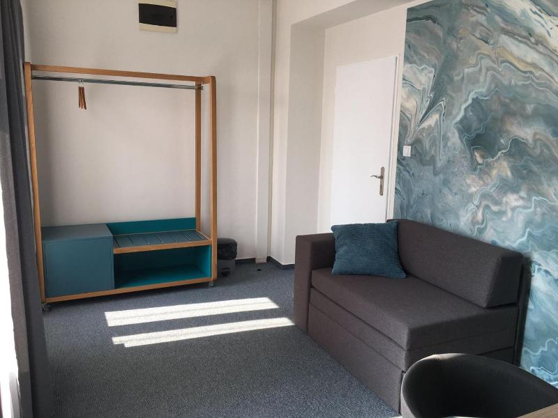 Hotel Trim image