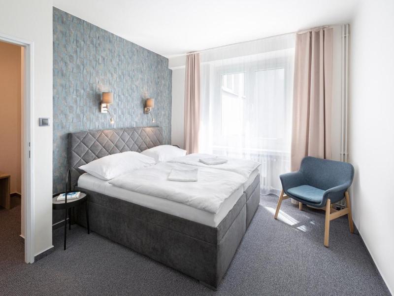 Hotel Trim image