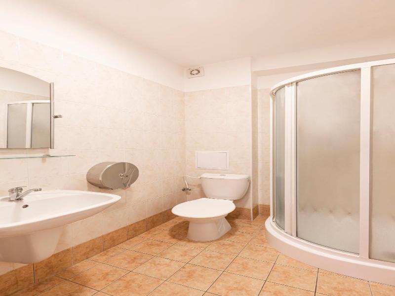 Hotel Trim image