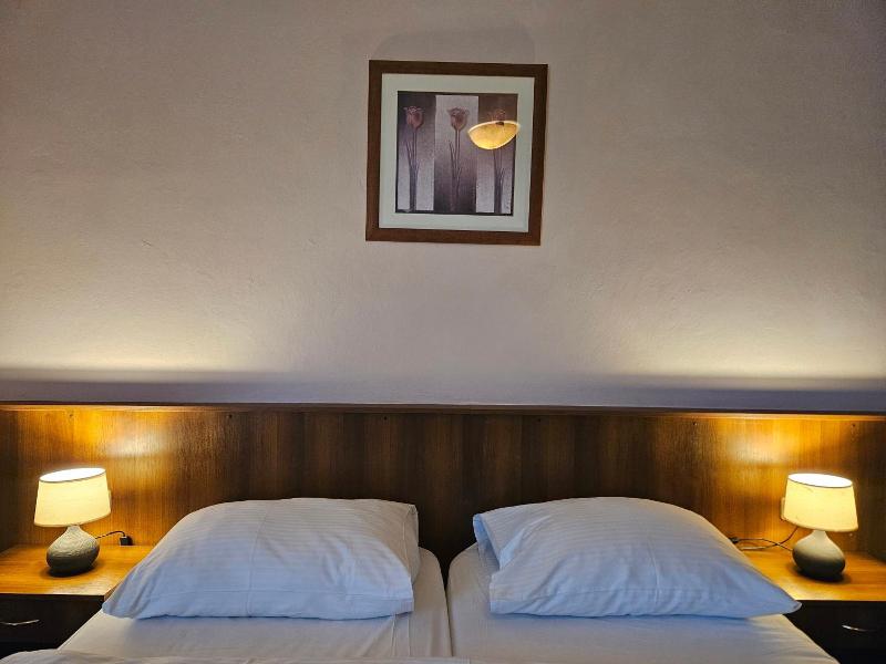 Hotel Trim image