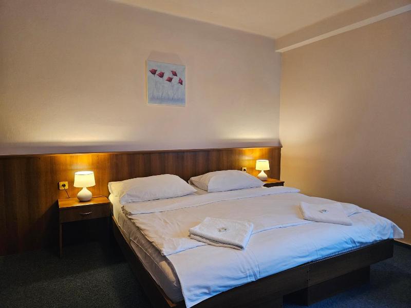 Hotel Trim image