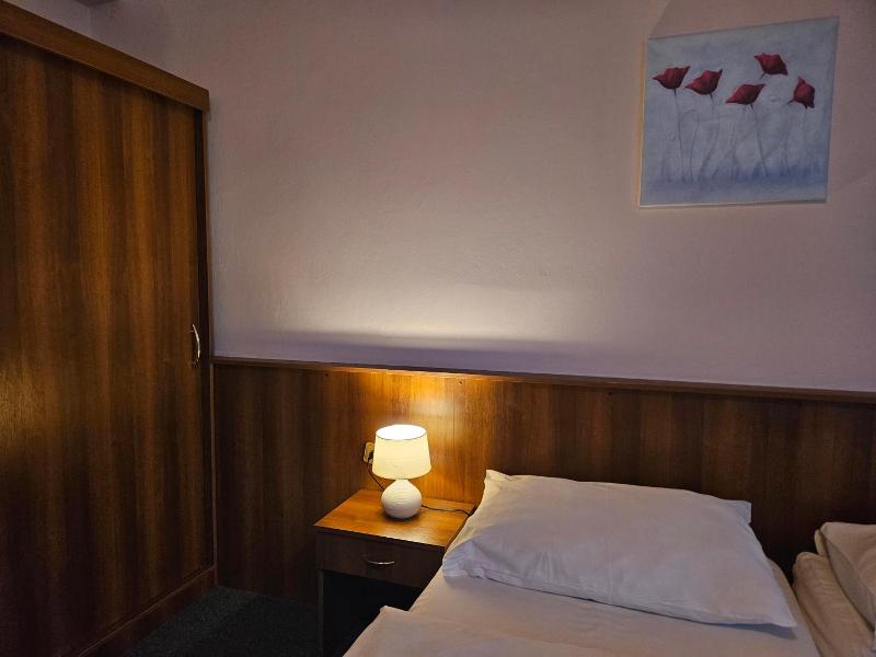 Hotel Trim image