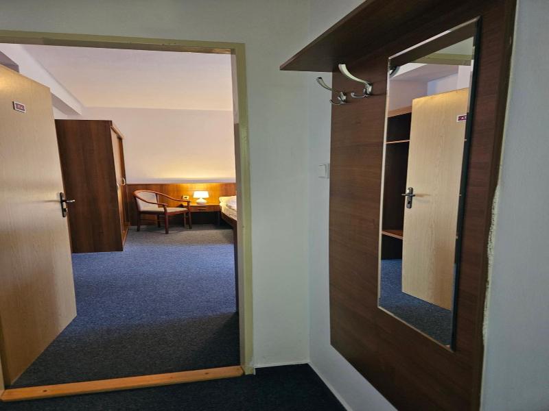 Hotel Trim image