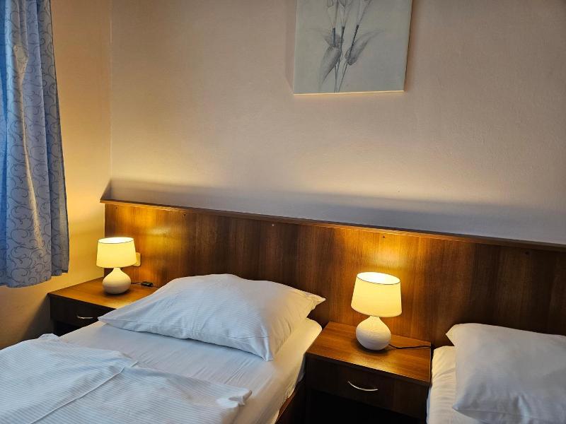 Hotel Trim image