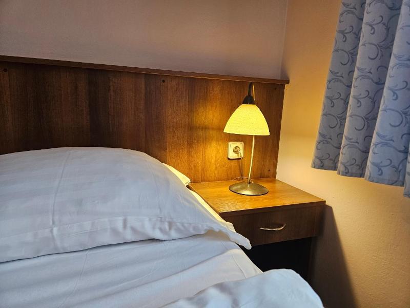 Hotel Trim image
