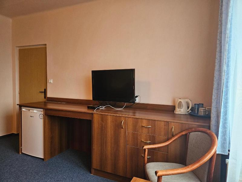 Hotel Trim image