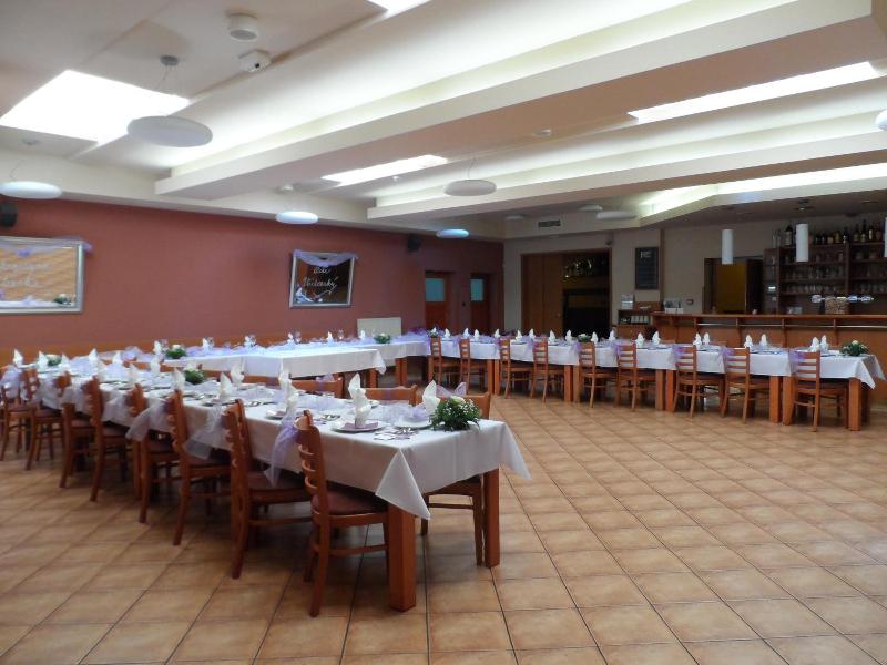 Hotel Trim image