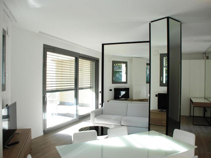 La Perla By Sedar image