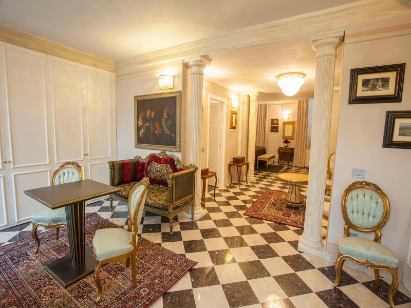 Martins Residence De Luxe image