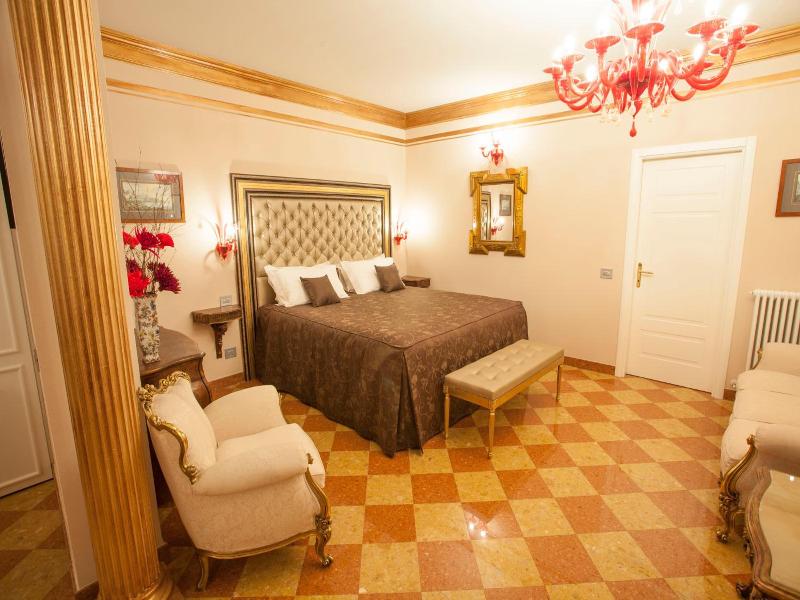 Martins Residence De Luxe image