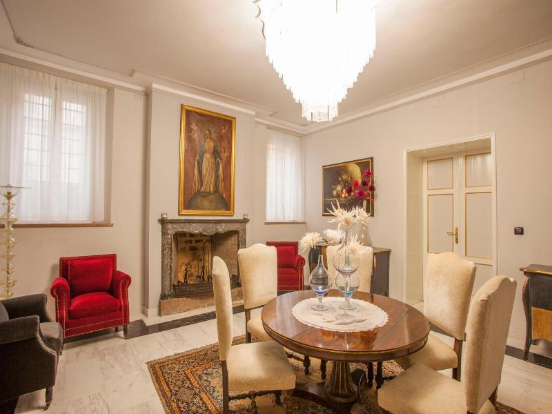 Martins Residence De Luxe image