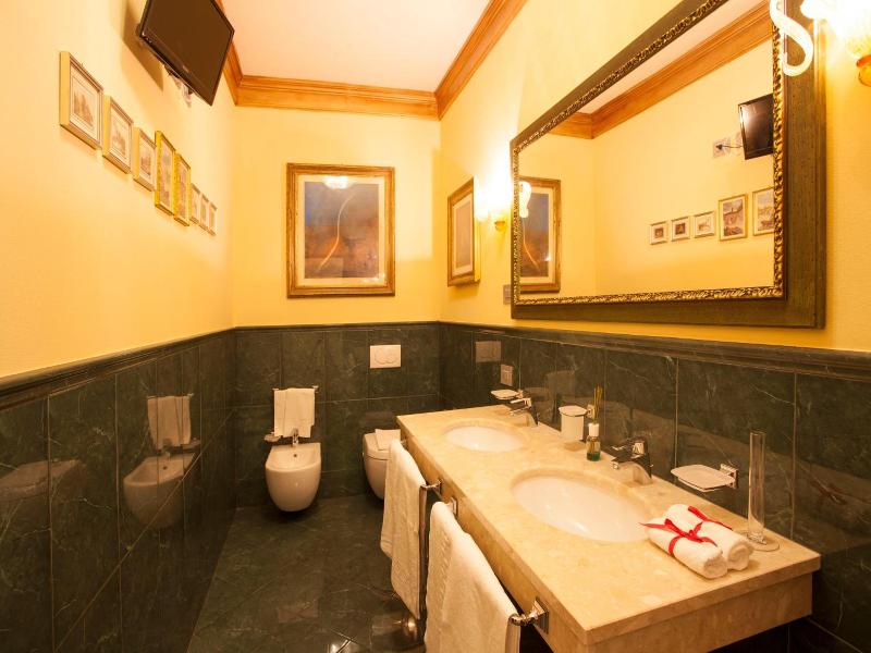 Martins Residence De Luxe image