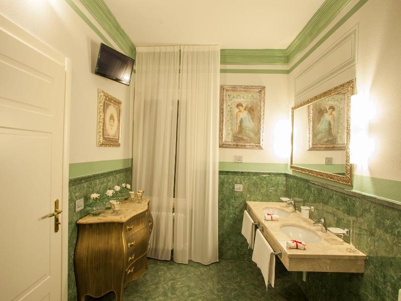 Martins Residence De Luxe image