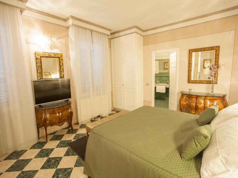 Martins Residence De Luxe image