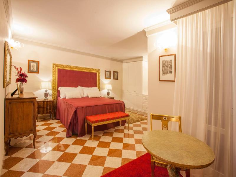 Martins Residence De Luxe image