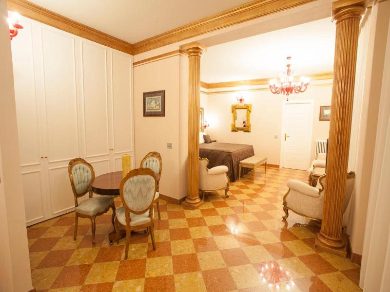 Martins Residence De Luxe image