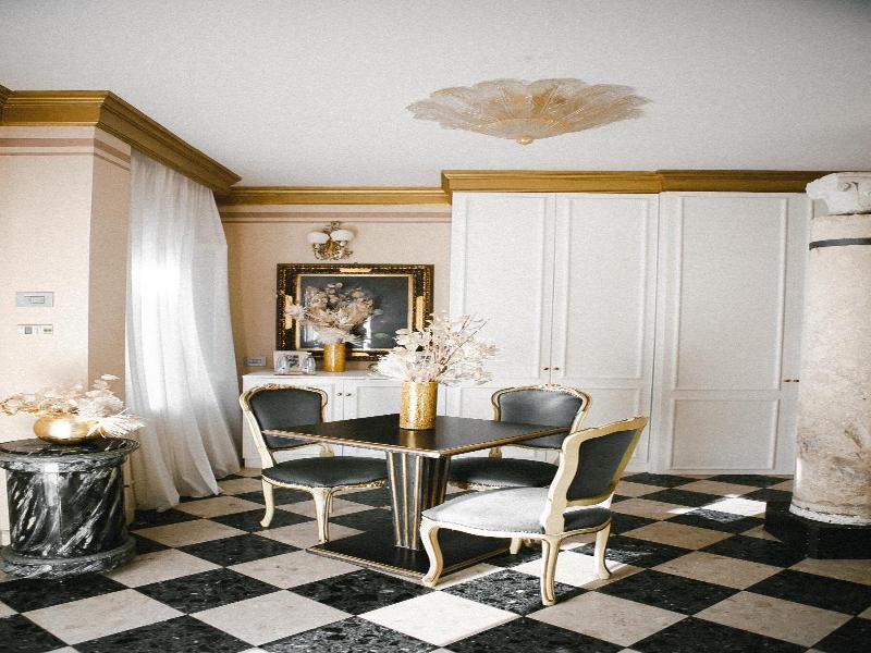 Martins Residence De Luxe image