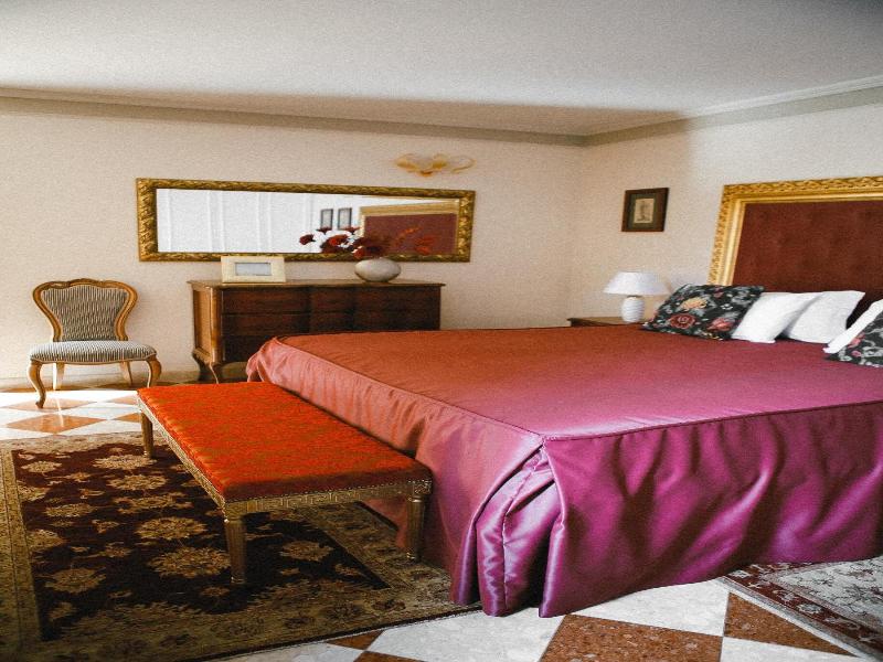 Martins Residence De Luxe image