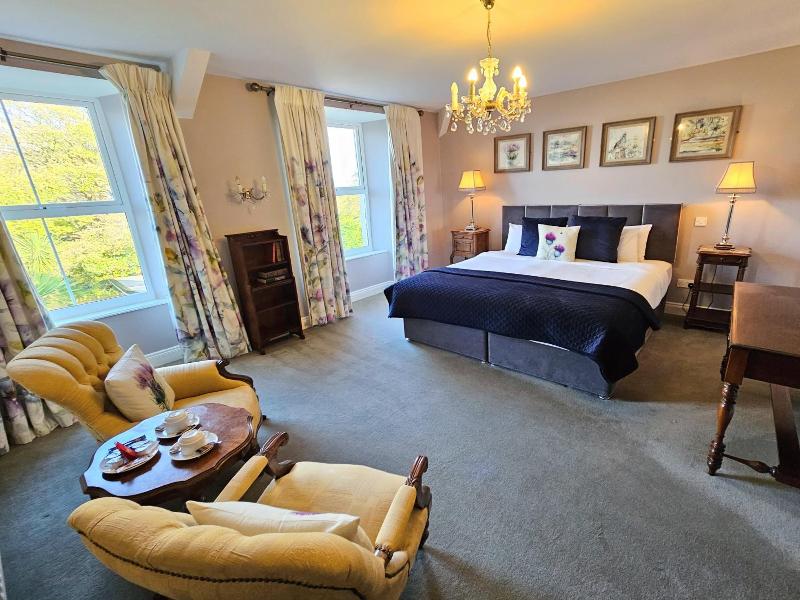 The Glenbeigh Hotel image