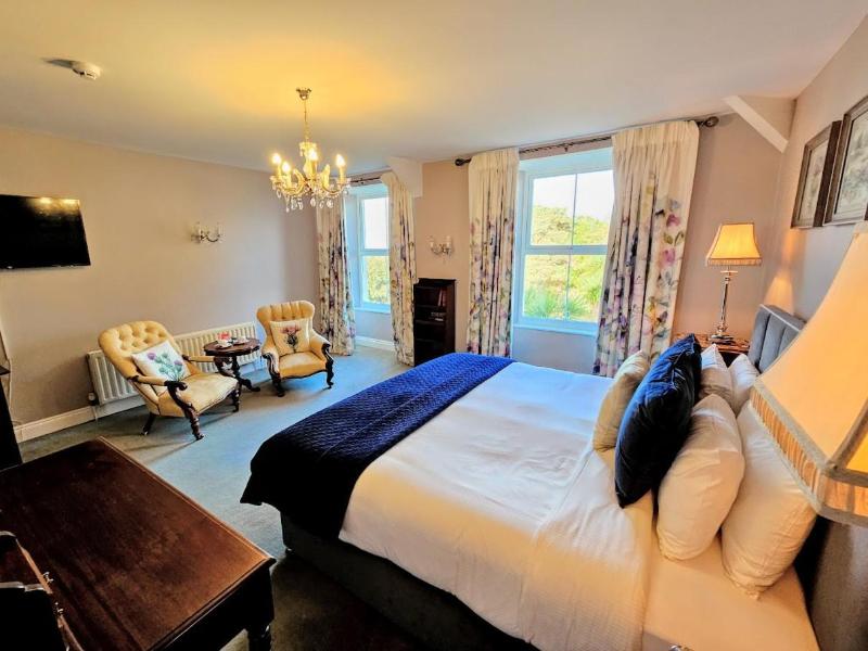 The Glenbeigh Hotel image