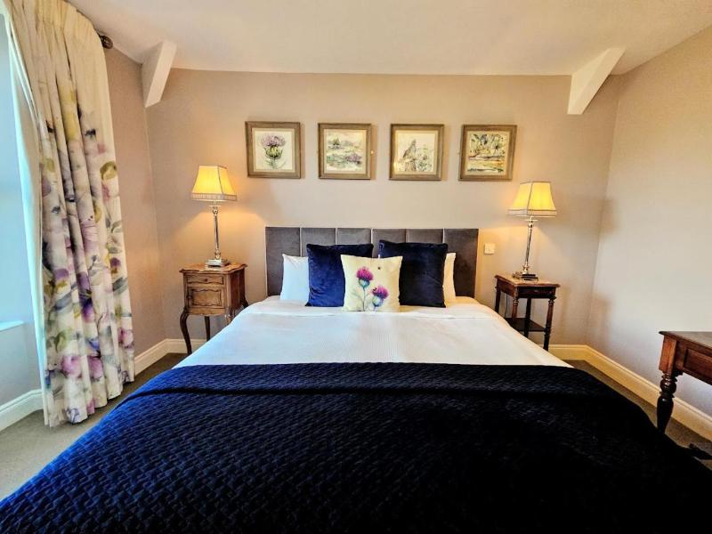 The Glenbeigh Hotel image