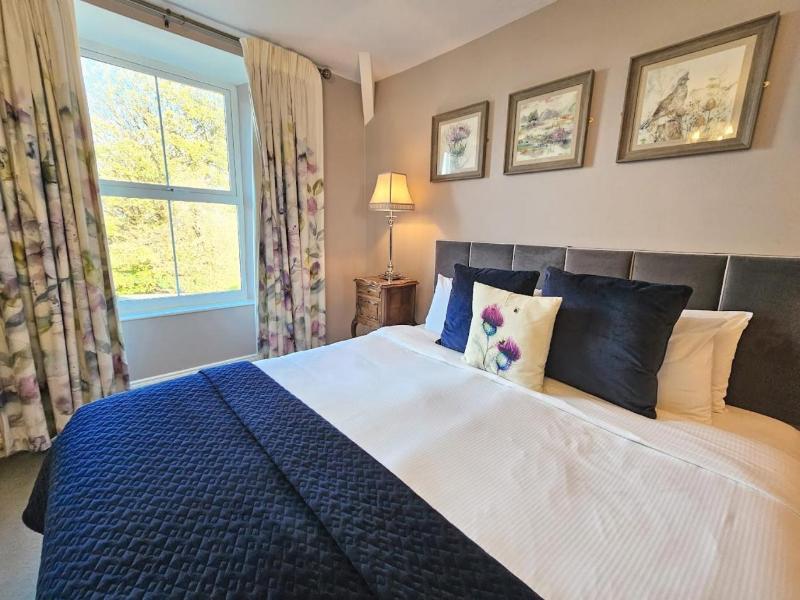 The Glenbeigh Hotel image