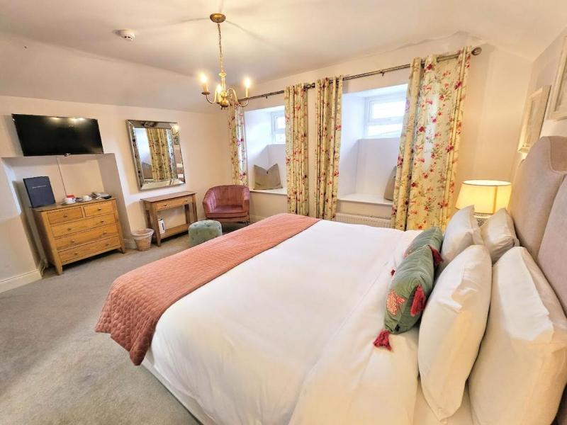 The Glenbeigh Hotel image