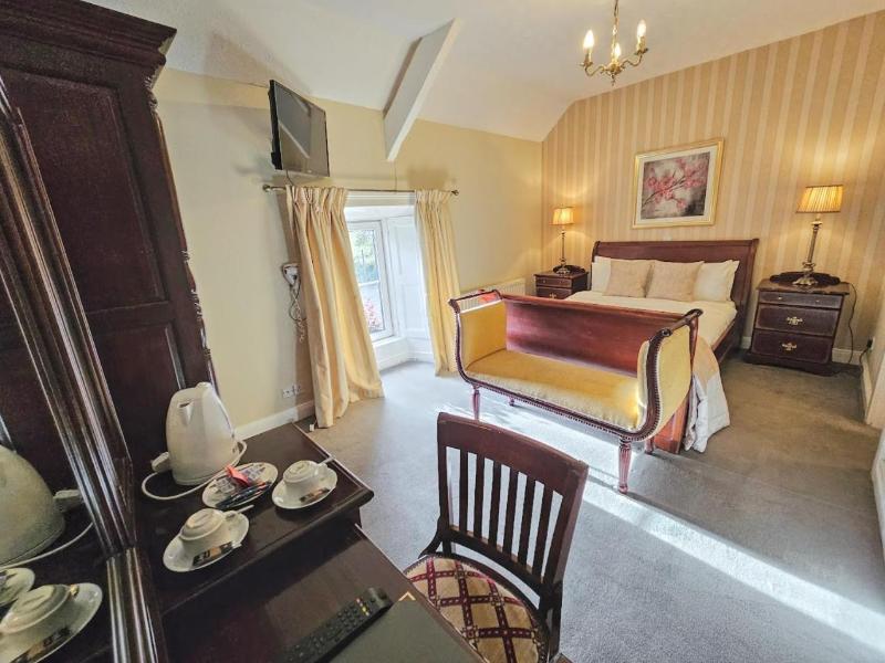 The Glenbeigh Hotel image