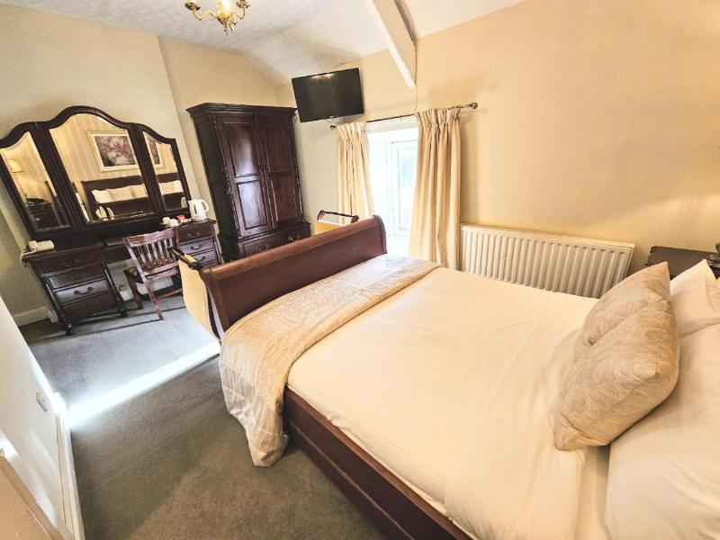 The Glenbeigh Hotel image
