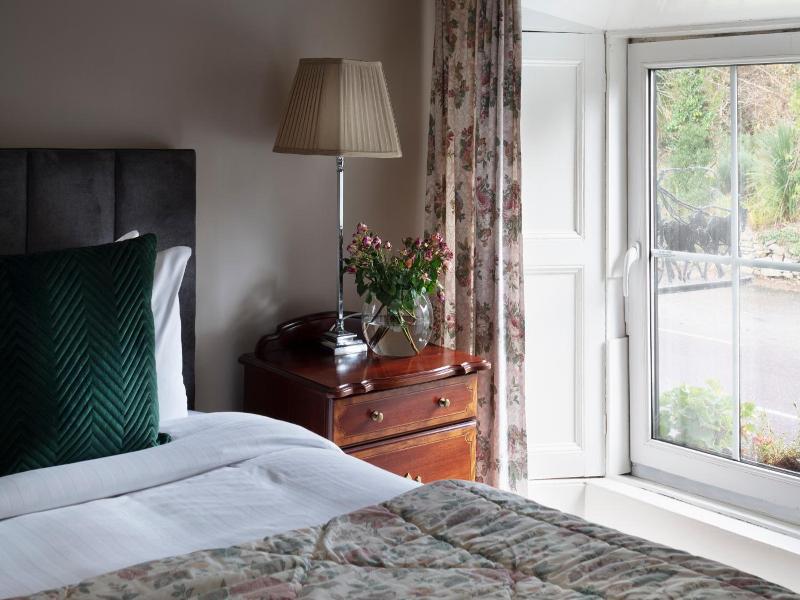 The Glenbeigh Hotel image