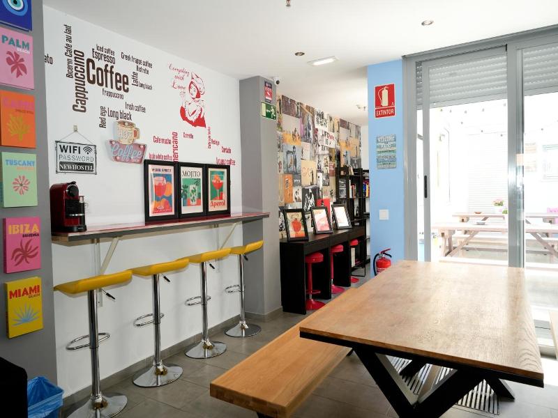 New Art Hostel Albergue Juvenil image
