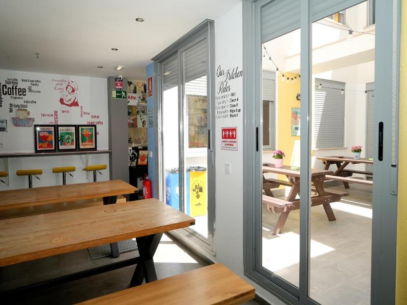 New Art Hostel Albergue Juvenil image