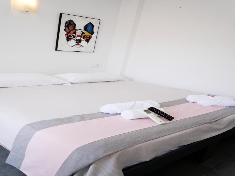 New Art Hostel Albergue Juvenil image
