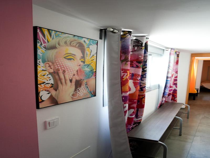 New Art Hostel Albergue Juvenil image