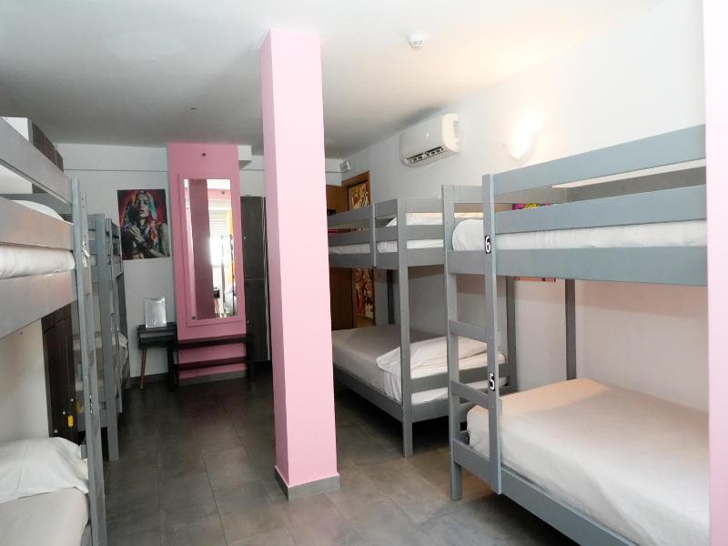 New Art Hostel Albergue Juvenil image