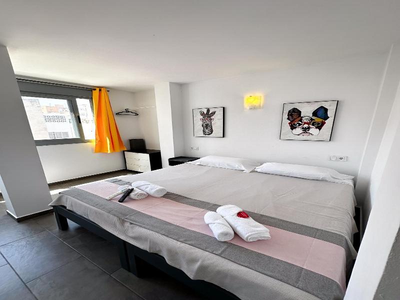 New Art Hostel Albergue Juvenil image
