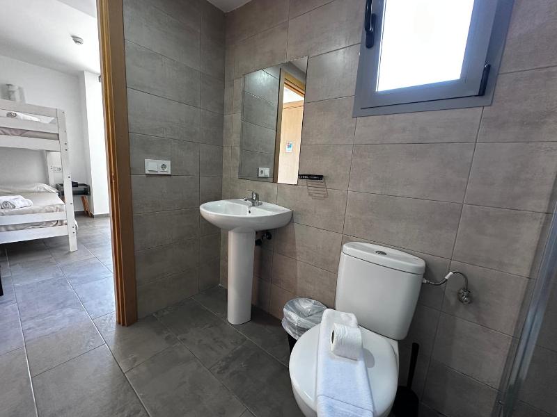 New Art Hostel Albergue Juvenil image