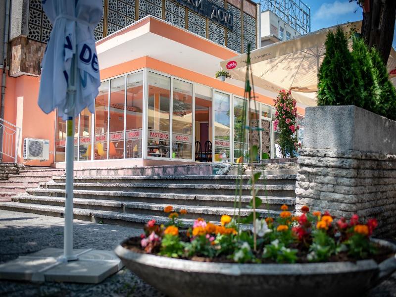 Family Hotel Varna image
