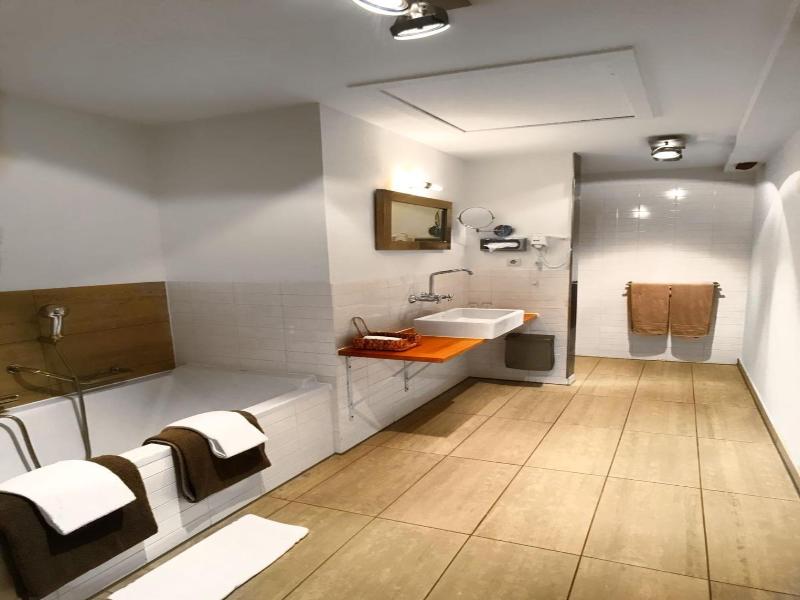 Hotel Ml image