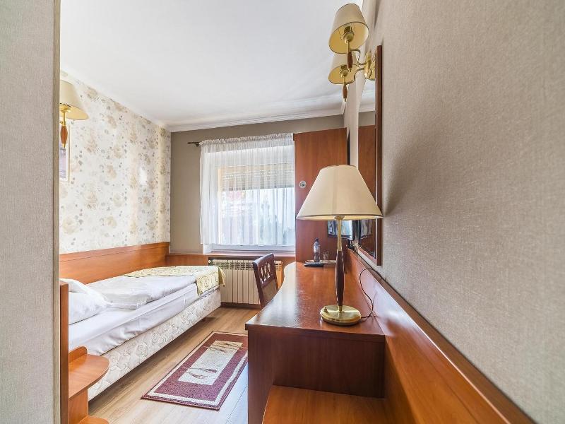 Hotel Doris image