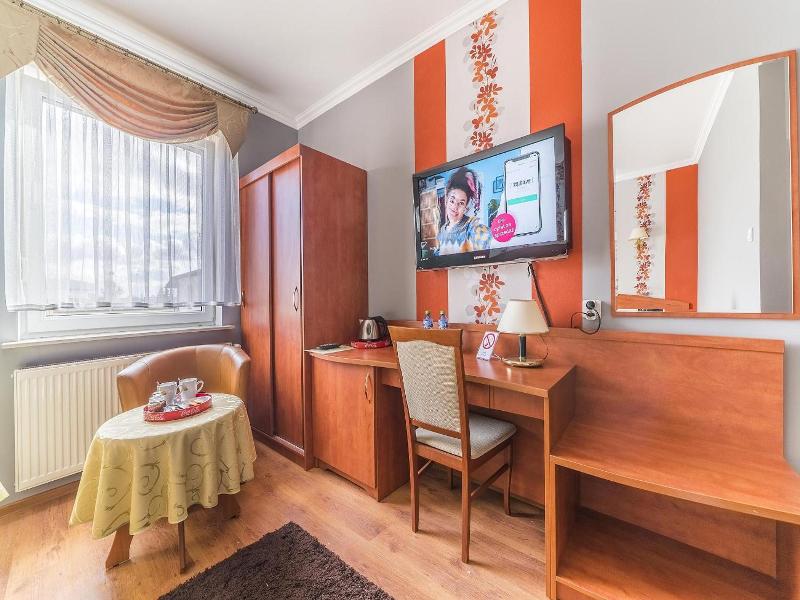 Hotel Doris image